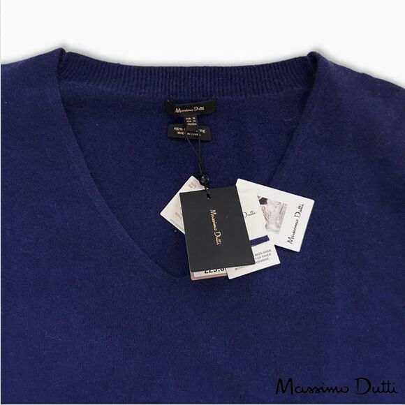 Massimo Dutti **NWT** 100% Cashmere V Neck Sweater in Ink Blue - Picture 2 of 10